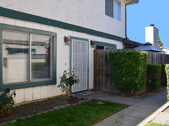 3rd image of 1950 Aletha Ln APT 3