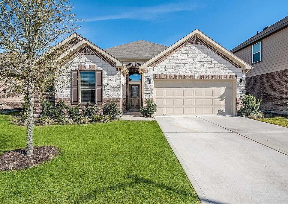 1st image of 20814 Oak Preserve Dr
