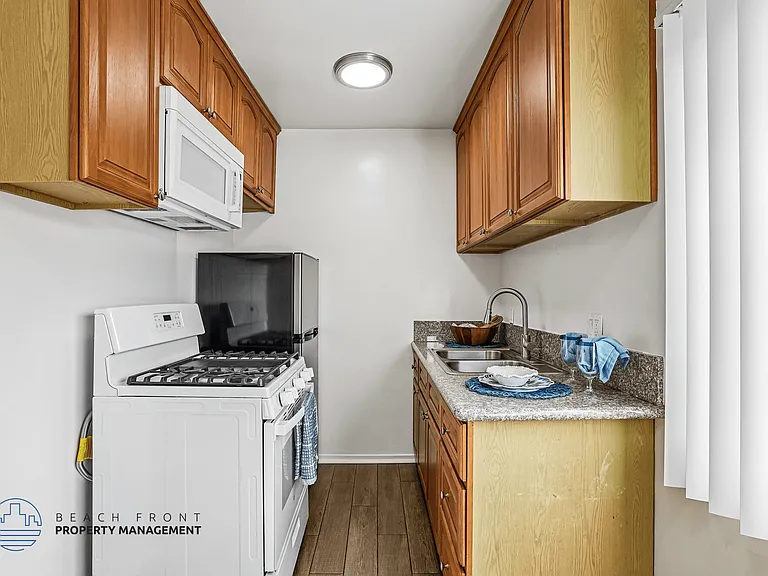 11100 Pangborn Ave. — Photo 1