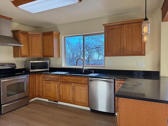 5th image of 115 Weger Dr