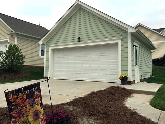 3rd image of 532 Lakeview Dr