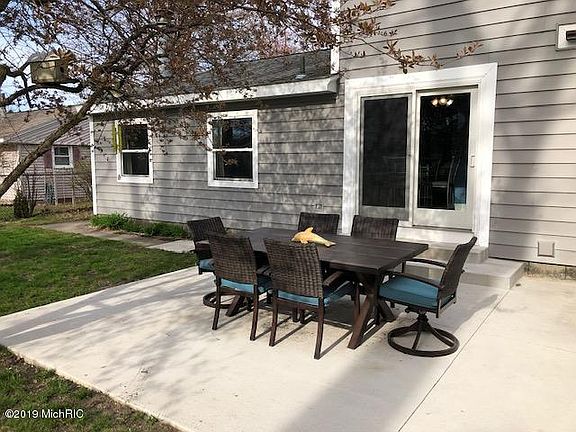 5th image of 3017 Wellwood St