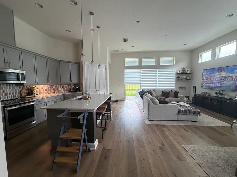 6235 Woodhaven Village Dr — Photo 3