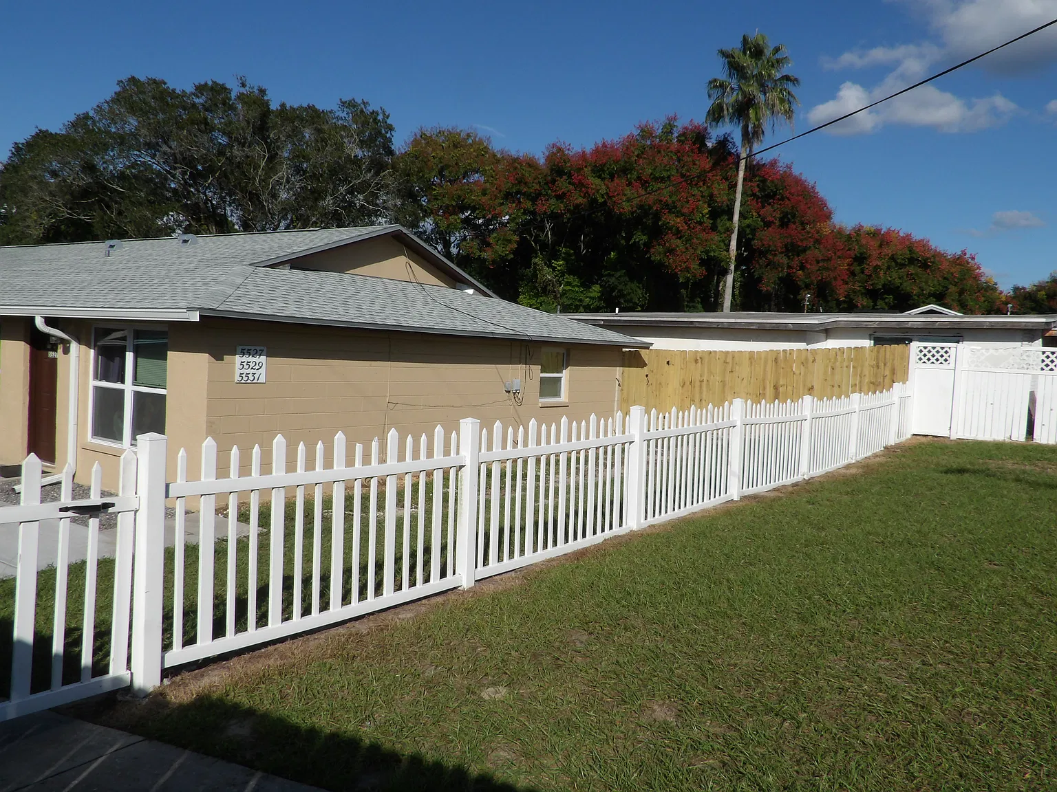 2 bed, 770 sqft, $1,300 — Photo 2