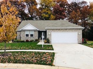 243 Edgewood Dr, Valparaiso, IN 46385
