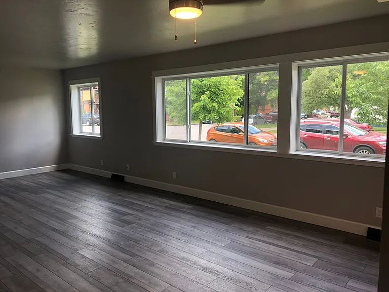 515 Hazel St — Photo 7