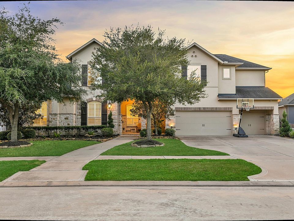 1st image of 28310 Island Manor Ln