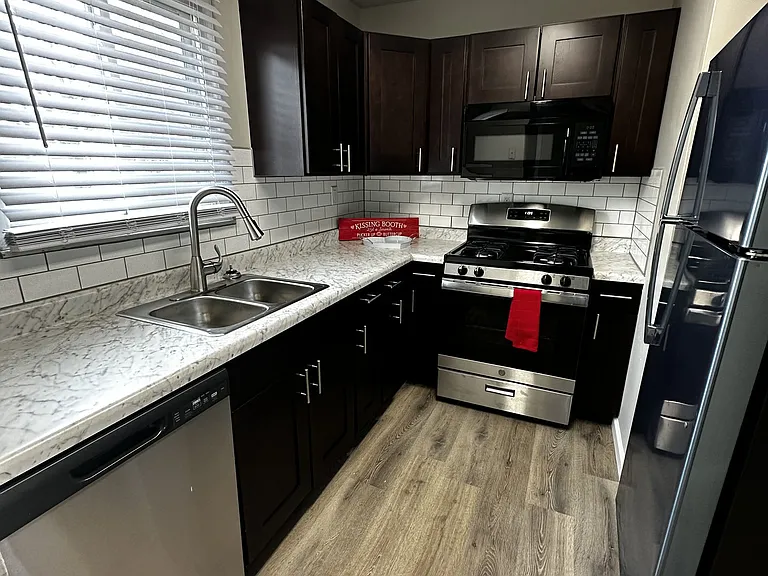 Parkview Townhomes — Photo 37