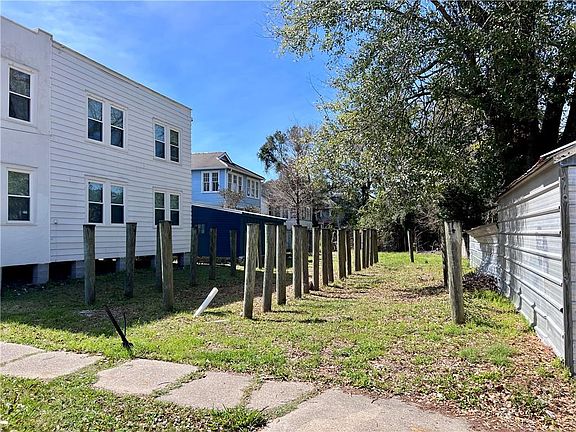 4th image of 3316 Jena St