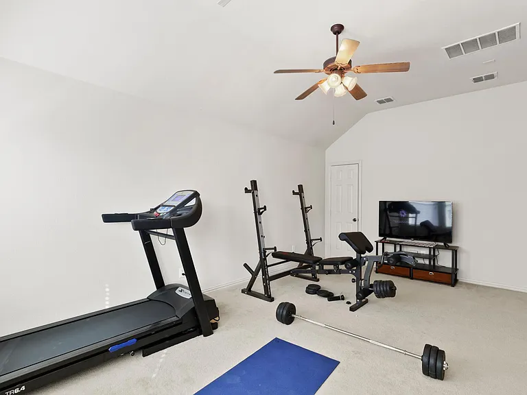Upstairs Loft 2