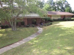 103 Thyer Dr, Collins, MS 39428