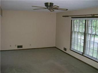 3rd image of 1519 NE 54th St