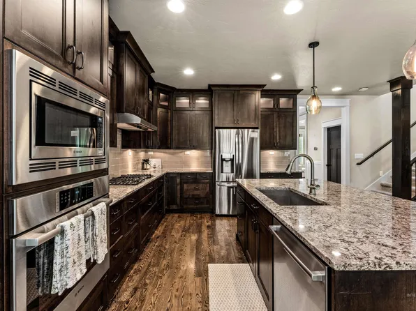 6041 N Mitchum Ave, Meridian, ID 83646