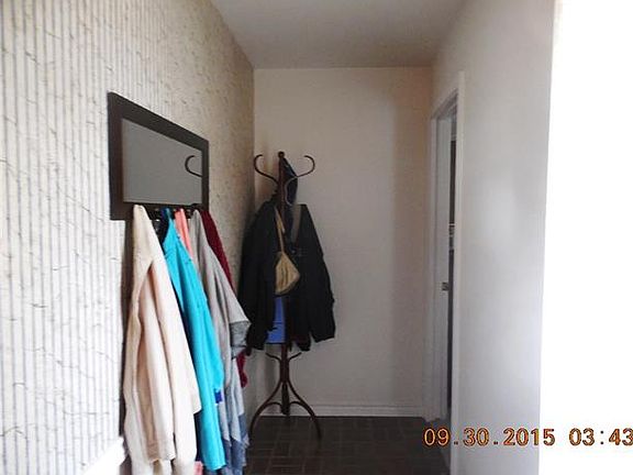 2nd image of 3909 Roanoke Dr