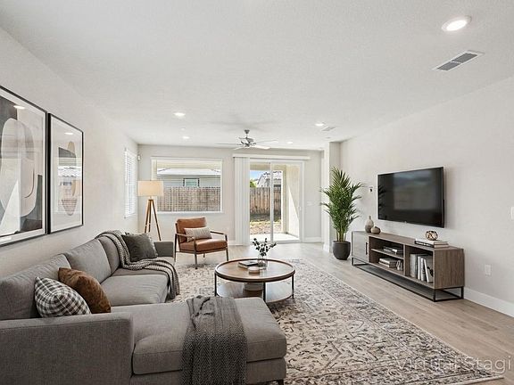 7th image of this home