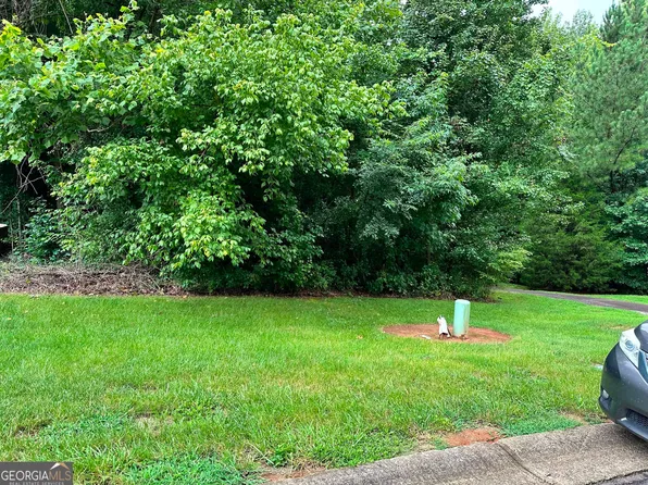5538 Checkered Spot Dr, Gainesville, GA 30506