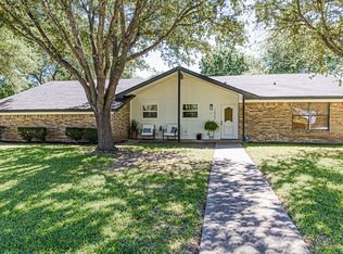 10404 Hiawatha Dr, Woodway, TX 76712
