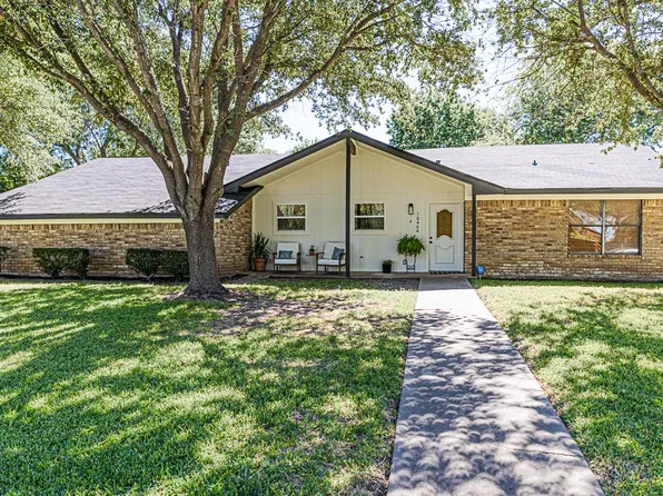 10404 Hiawatha Dr, Woodway, TX 76712