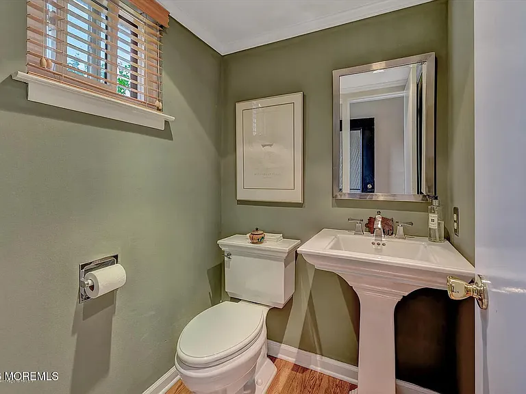 13 Helene Ct — Photo 11