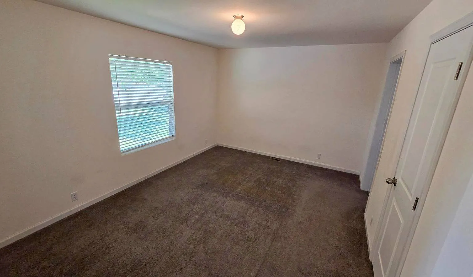 3 bed, 2.0 bath, 1020 sqft, $1,450 — Photo 3