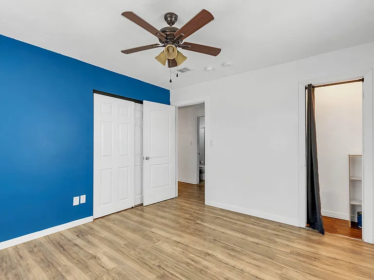 2406 Park Blvd — Photo 14
