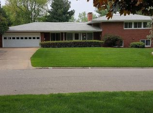 144 Golf Ln, Burlington, IA 52601