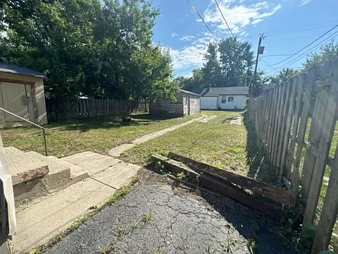 2382 Pontiac St — Photo 3