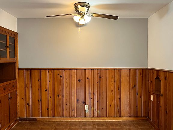 4th image of 3085 Glenmore Ave #3