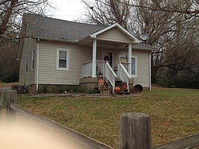 2nd image of 7622 Sevierville Pike