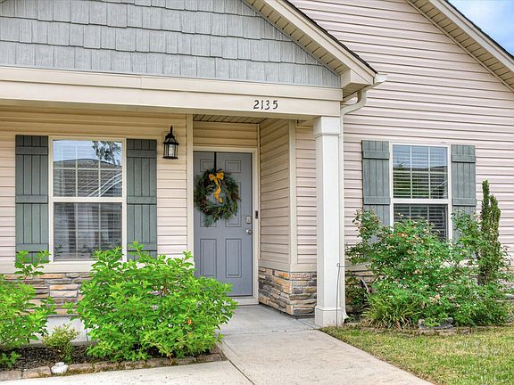 4th image of 2135 Bonneville Cir