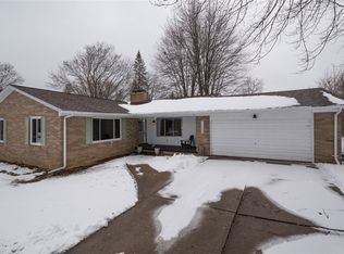 1132 Skyview Dr, Flushing, MI 48433