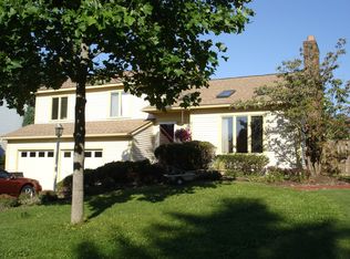 8113 Balsamwood Ln, Liverpool, NY 13090