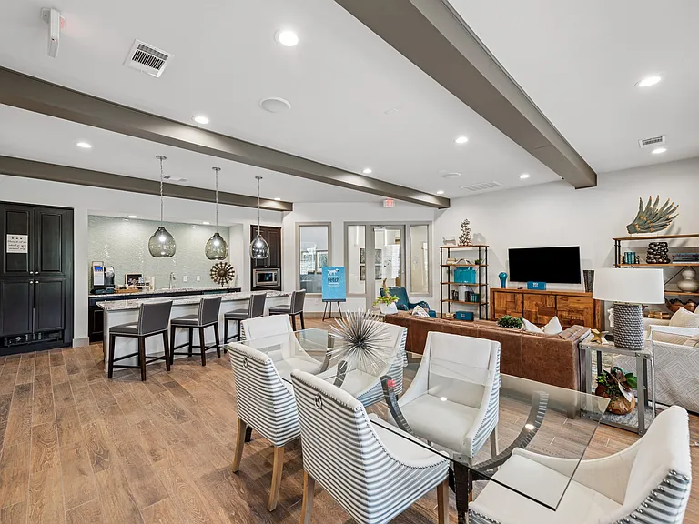 West Creek Apartments — Photo 44