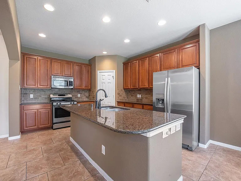 158 Rocky Point Dr — Photo 15
