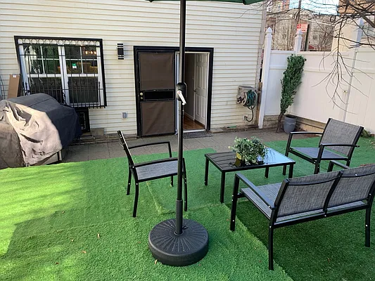 Rented by Bank Neary | media 2