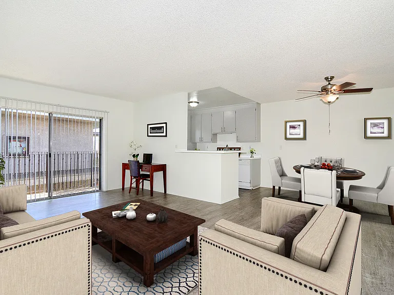 ZELZAH APARTMENTS — Photo 2
