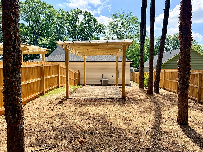 521 N Linwood Ave — Photo 42