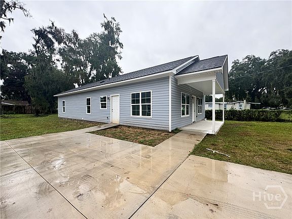 2nd image of 2418 Riviera Drive