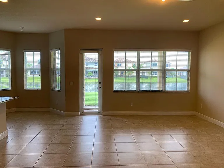 9860 Blue Isle — Photo 7