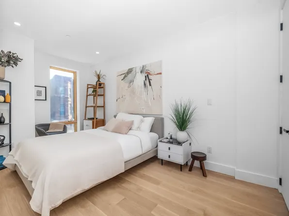 197 Pulaski Street image 4 of 7