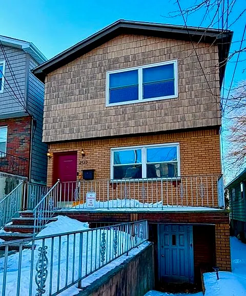 205 Zabriskie St #1 — Photo 13