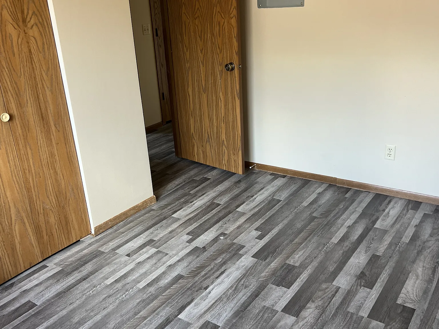 2500 & 2504 26th Avenue Court - 6 — Photo 2