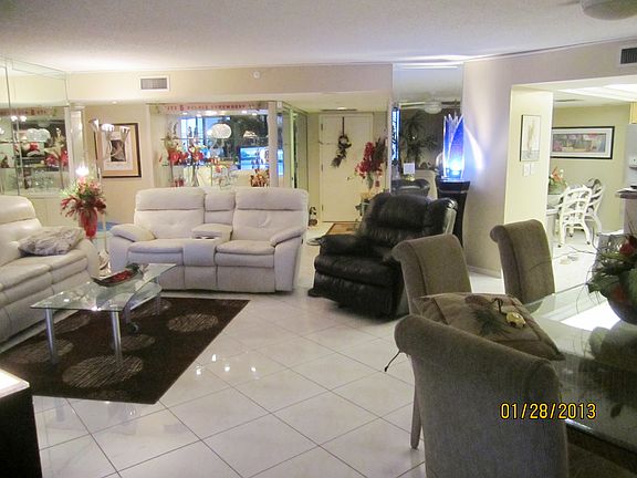 2nd image of 2900 NE Forteen Street Cswy #511