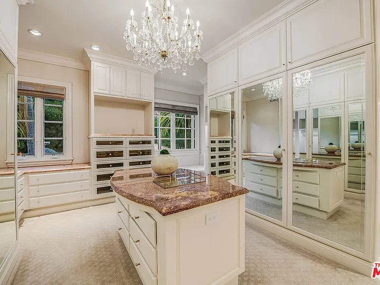 70 Beverly Park — Photo 16
