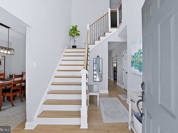 4th image of 106 Hunter Wood Way