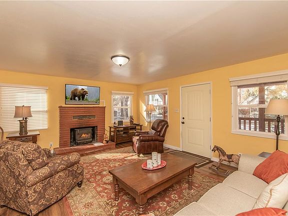 5th image of 1112 W Sherwood Blvd