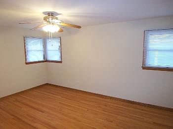 5th image of 5020 W 109th St