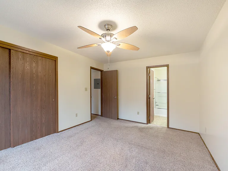Spruce Pointe — Photo 17