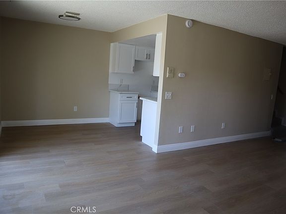 3rd image of 9047 Langdon Ave Unit 4