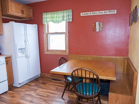 5th image of 274 E Gilbert Dr